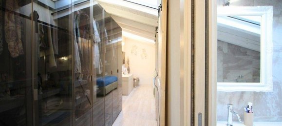 3 Schlafzimmer Villa in Limbiate, Italy, Nr. 13571 31