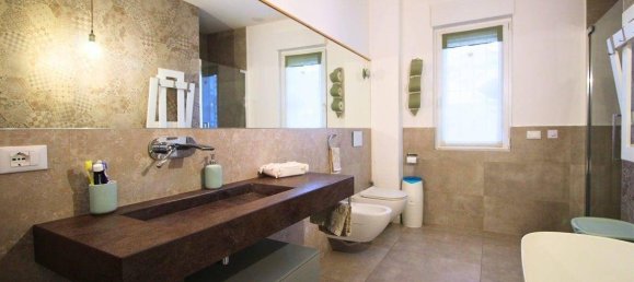 3 Schlafzimmer Villa in Limbiate, Italy, Nr. 13571 19