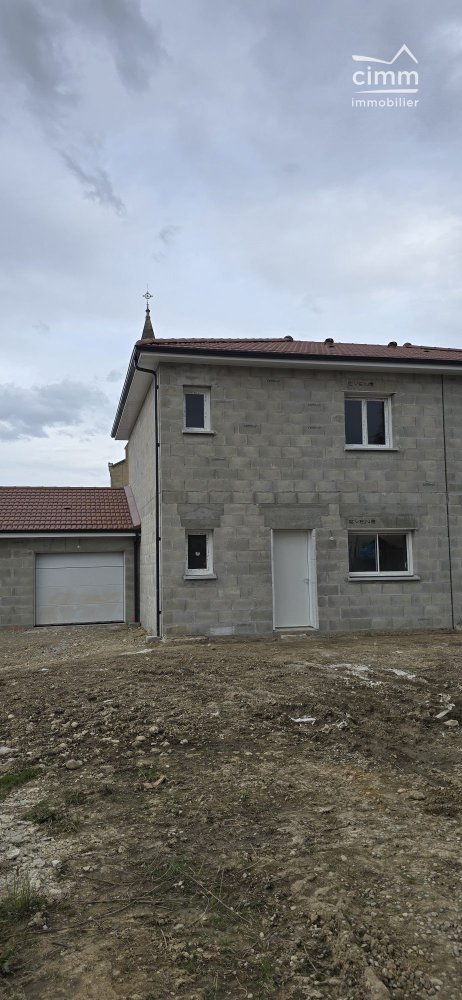 3 bedrooms House in Saint-Simeon-de-Bressieux, France No. 270027