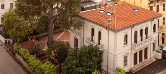 12-Zimmer Villa in Verona, Italy, Nr. 259013 2