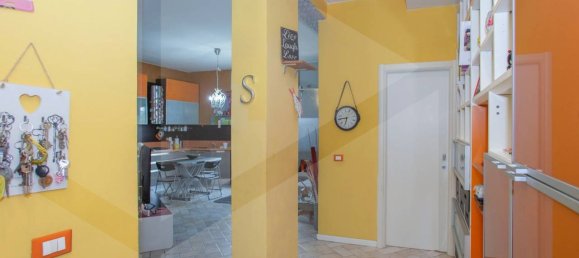 2غرفة شقة في Garbagnate Milanese, Italy رقم 26854 17