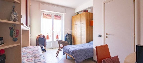 Квартира с 3 комнатами в Монца, Италия № 183084 17