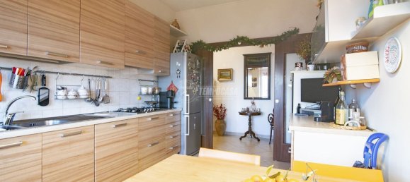 Квартира с 3 комнатами в Монца, Италия № 183084 2