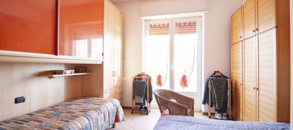 Квартира с 3 комнатами в Монца, Италия № 183084 18