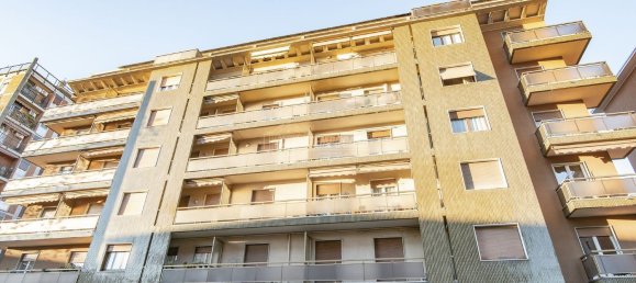 Квартира с 3 комнатами в Монца, Италия № 183084 30