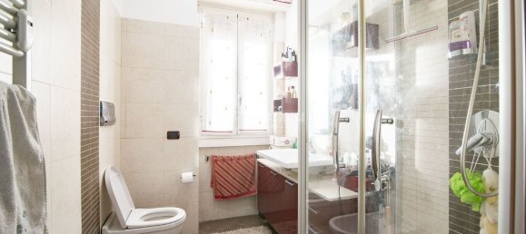 Квартира с 3 комнатами в Монца, Италия № 183084 23