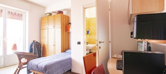 Квартира с 3 комнатами в Монца, Италия № 183084 5