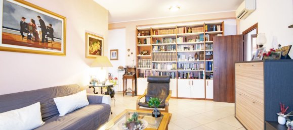 Квартира с 3 комнатами в Монца, Италия № 183084 13