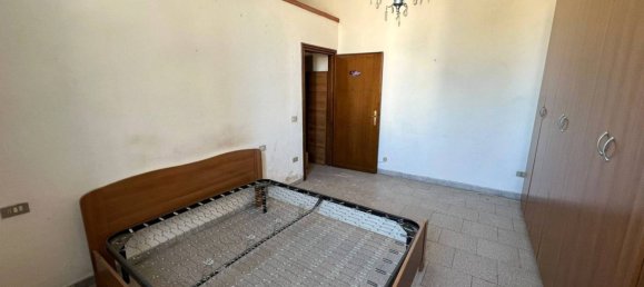 1 bedroom Apartment in Empoli, Italy No. 272581 8