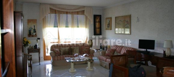 Apartamento de 3 dormitorios en San Paolo di Civitate, Italy No. 330456 9