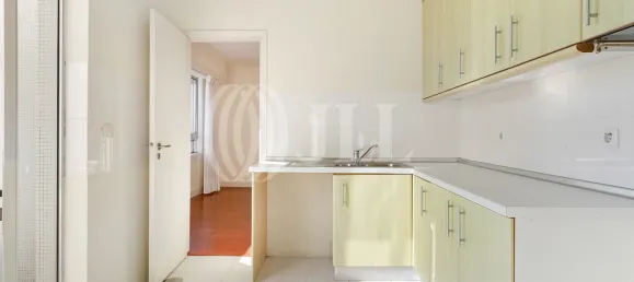 3 bedrooms Apartment in Porto, Portugal No. 125785 4