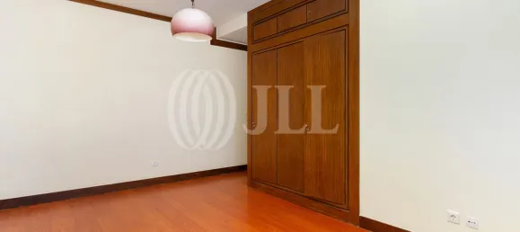3 bedrooms Apartment in Porto, Portugal No. 125785 7