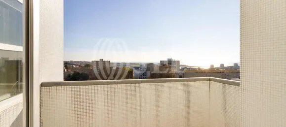 3 bedrooms Apartment in Porto, Portugal No. 125785 5