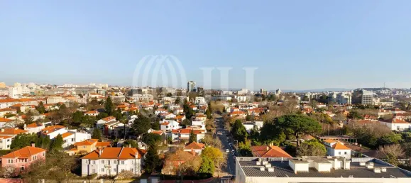 3 bedrooms Apartment in Porto, Portugal No. 125785 10