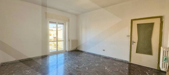 4-salle Appartement à Matera, Italy No. 23167 7