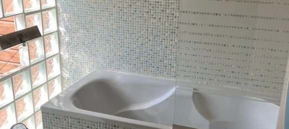 2 bedrooms House in Champigny-sur-Marne, France No. 173910 5