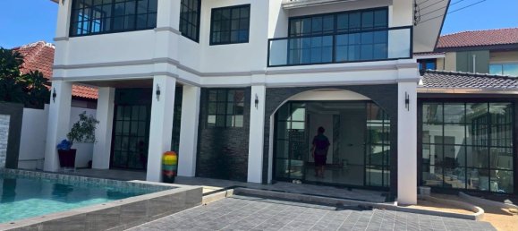 4 bedrooms Villa for sale in Pattaya, Chonburi, Eastern Thailand, Thailand № 179027 10