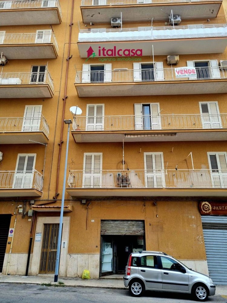 Apartamento de 5 dormitorios en Agrigento, Italy No. 323867