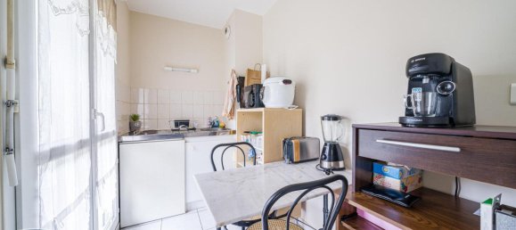 Studio in Tours, France No. 158510 3