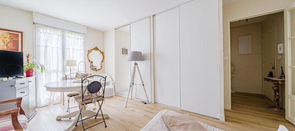 Studio in Tours, France No. 158510 4