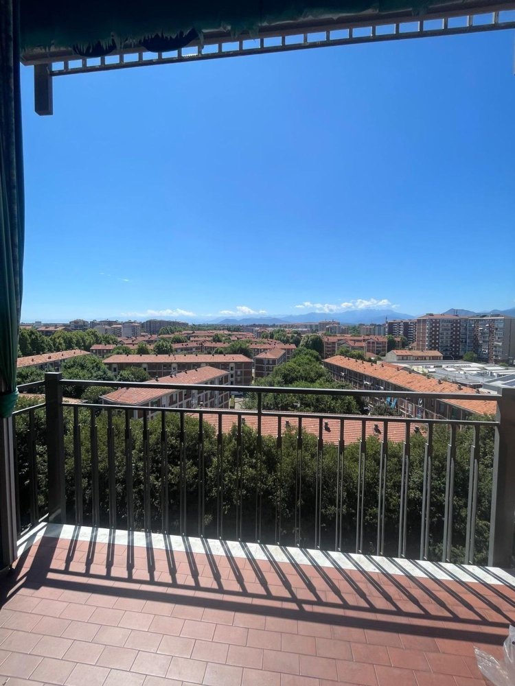 3 bedrooms Apartment in Turin, Italy No. 334756