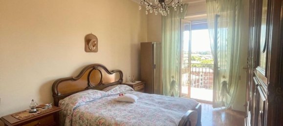 3 bedrooms Apartment in Turin, Italy No. 334756 2