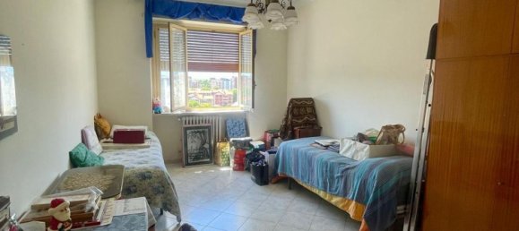 3 bedrooms Apartment in Turin, Italy No. 334756 9