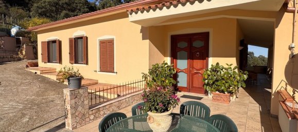 6 rooms Villa in Luras, Italy No. 171563 2