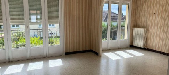 2 bedrooms House in Sarthe, France No. 342007 3