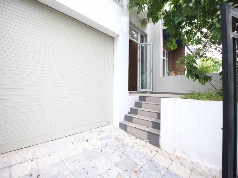 4 bedrooms Villa in Tay Ho, Vietnam No. 769