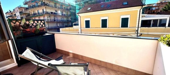 3-salle Appartement à Loano, Italy No. 14330 14