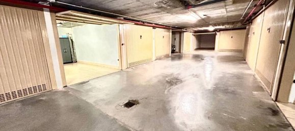 3-salle Appartement à Loano, Italy No. 14330 31