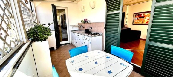 3-salle Appartement à Loano, Italy No. 14330 9