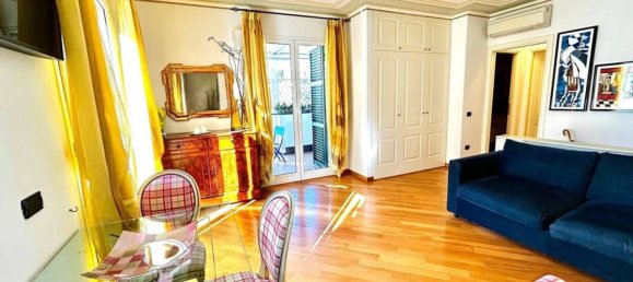 3-salle Appartement à Loano, Italy No. 14330 3