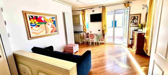 3-salle Appartement à Loano, Italy No. 14330 4