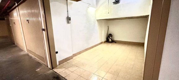 3-salle Appartement à Loano, Italy No. 14330 19
