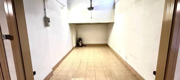 3-salle Appartement à Loano, Italy No. 14330 20