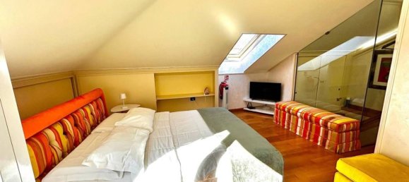 3-salle Appartement à Loano, Italy No. 14330 24