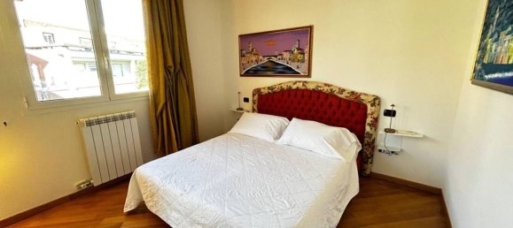 3-salle Appartement à Loano, Italy No. 14330 11