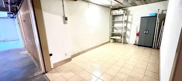 3-salle Appartement à Loano, Italy No. 14330 30