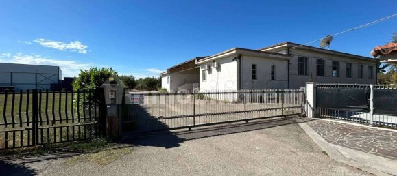 5-salle Entrepôt à San Vito Chietino, Italy No. 68256 7