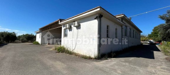 5-salle Entrepôt à San Vito Chietino, Italy No. 68256 11