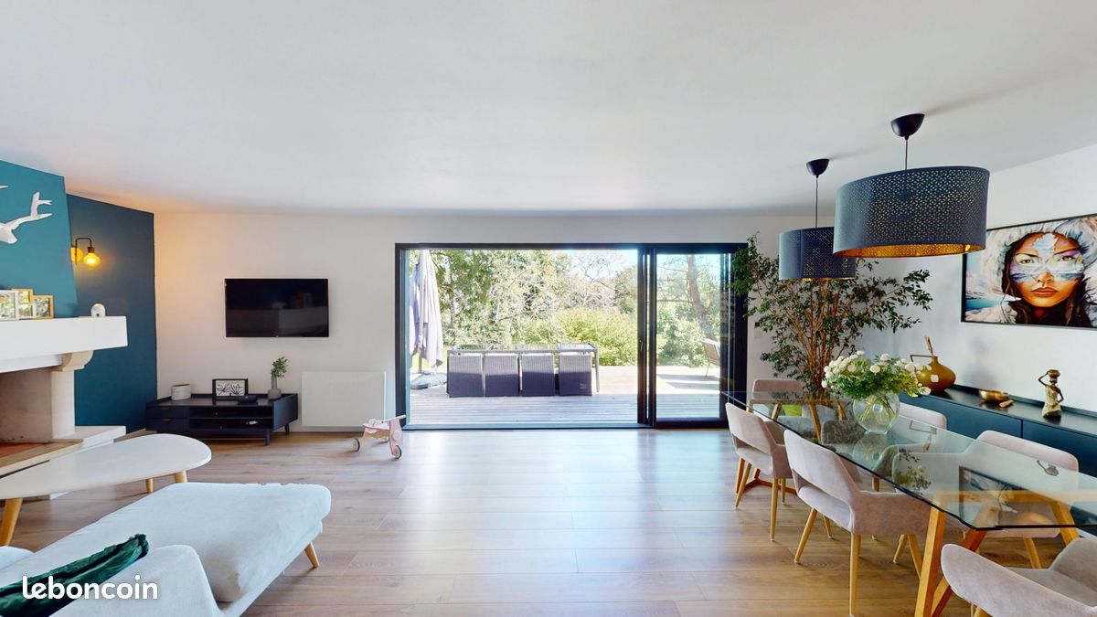 4 Schlafzimmer Haus in Quinsac, France, Nr. 104696