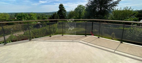 5 bedrooms House in Cergy, France No. 175502 5