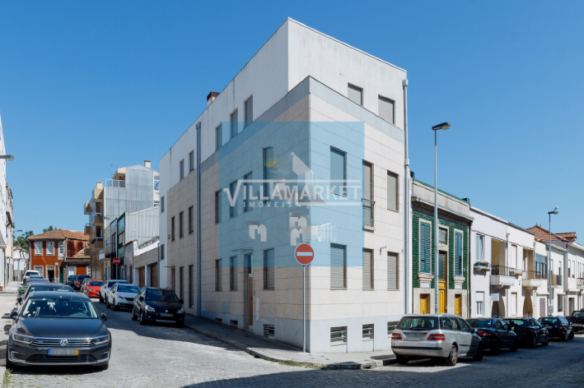 Villa de 4 dormitorios en Porto, Portugal No. 4533