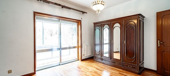 5 bedrooms House in Tavarede, Portugal No. 180713 15