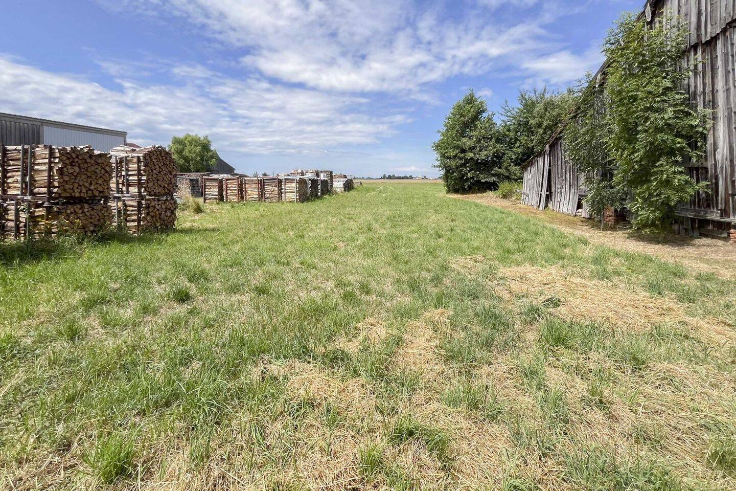  Land in Regensburg, Germany No. 320203