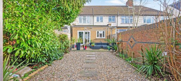 3 bedrooms House in Feltham, United Kingdom No. 9790 12