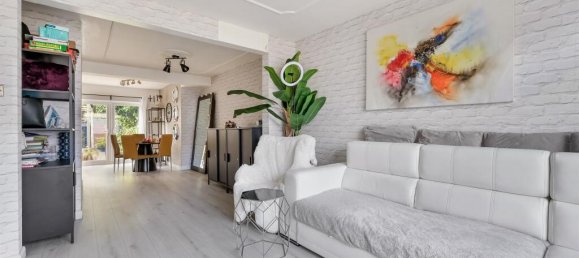 3 bedrooms House in Feltham, United Kingdom No. 9790 3