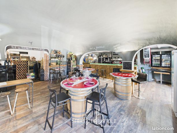 Propiedad comercial en Porto-Vecchio, France 166 m² No. 359640